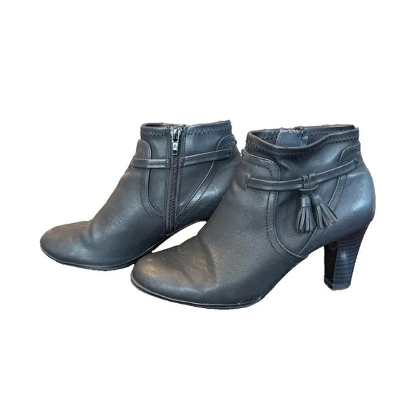 Women's Aerosoles Turquoise Tassel Accent Black Faux Leather Ankle Boots. Size 7 - Picture 2 of 6